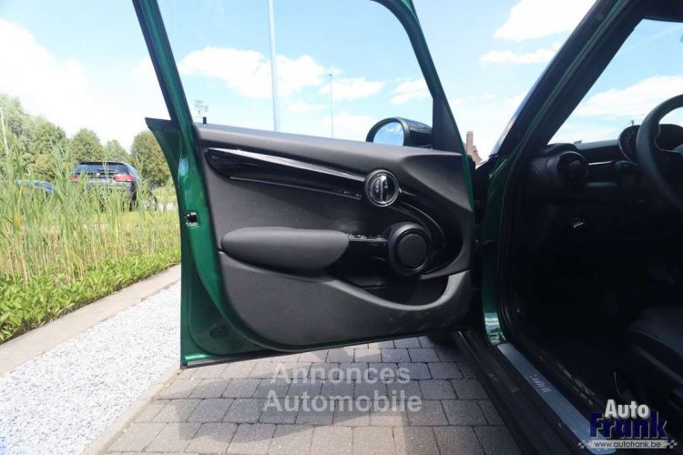 Mini Cooper 5-DEUR AUT LEDER NAVI APPLE BLACK PACK - <small></small> 26.950 € <small>TTC</small> - #17