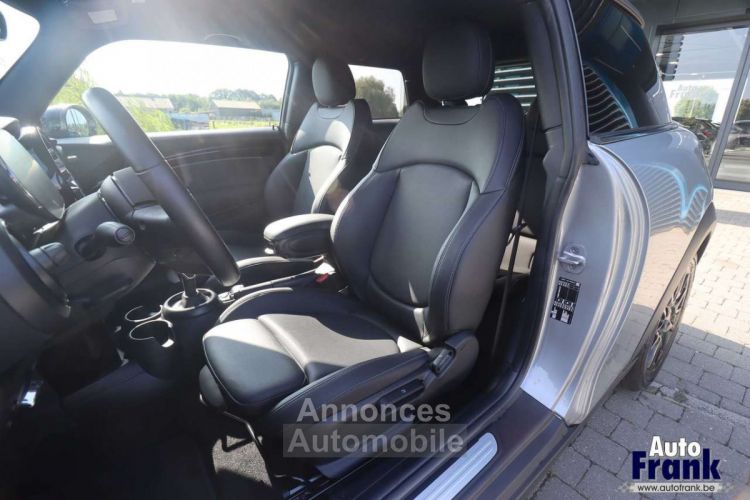 Mini Cooper AUT 3-D APPLE CARPL NAVI BLACK-PACK 16 - <small></small> 25.950 € <small>TTC</small> - #16