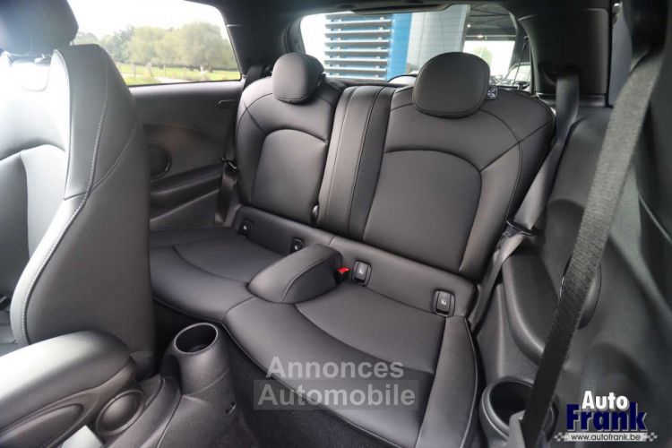 Mini Cooper AUT 3-D APPLE CARPL NAVI BLACK-PACK 16 - <small></small> 25.950 € <small>TTC</small> - #18