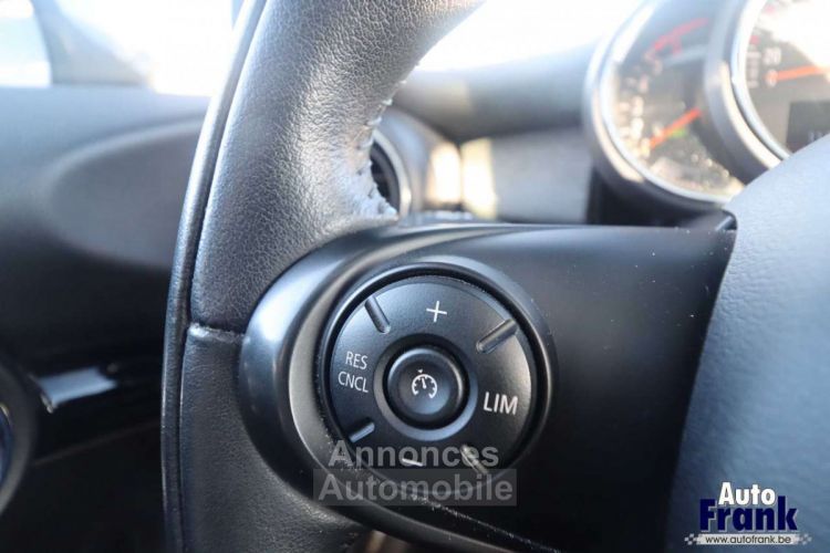 Mini Cooper D AUT NAVI LEDER PANO -HUD PDC A - <small></small> 17.500 € <small>TTC</small> - #22