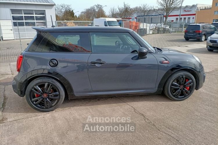 Mini Cooper Mini 3 JCW 231 John Cooper Works /Automatik/T.PANO/ Garantie 12 mois - <small></small> 28.790 € <small>TTC</small> - #3