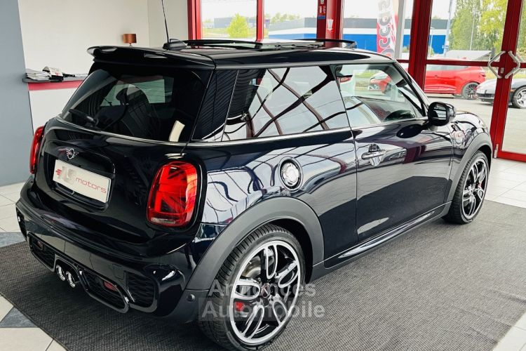 Mini Cooper WORKS 2,0 231 BVA8 TOIT PANORAMIQUE GPS CAMERA HIFI HARMAN KARDON REGULATEUR LIMITEUR CARPLAY - <small></small> 30.990 € <small>TTC</small> - #2