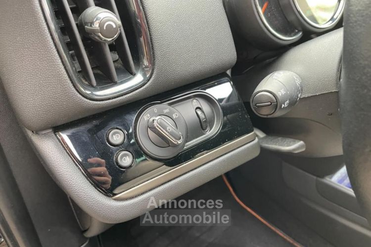 Mini Countryman II (F60) COOPER SD 190 CH JOHN WORKS TOIT OUVRANT APPLE CARPLAY - <small></small> 26.890 € <small>TTC</small> - #17