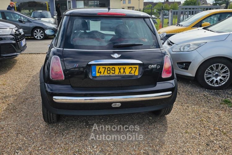 Mini One 1.4 D 75CV MOTEUR A CHAÎNE TRES BONNE ÉTAT DÉPÔT DE VENTES - <small></small> 4.490 € <small>TTC</small> - #11