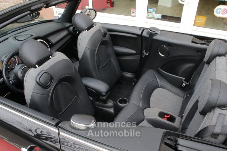 Mini One Cooper Cabriolet 1.5 i 136 JCW BVA7 (Contrat d'entretiens, Carplay, Caméra...) - <small></small> 21.990 € <small>TTC</small> - #21