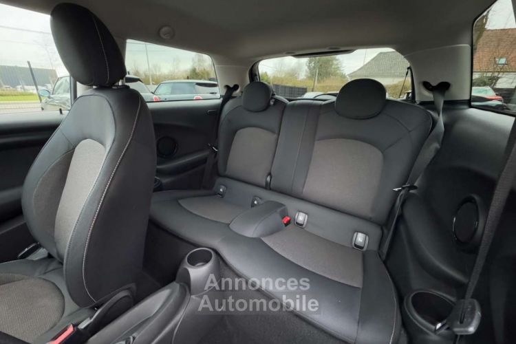 Mini One Covering Jantes 17 GPS Apple CarPlay - <small></small> 17.990 € <small>TTC</small> - #24