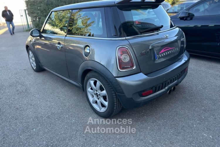 Mini One HATCH R56 1.6i - 175 Cooper S - TOIT OUVRANT - <small></small> 6.990 € <small>TTC</small> - #2