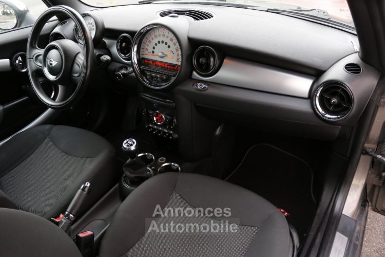 Mini One Ph.II Cabriolet 1.6 i 98 BVM6 (Suivi à jour, Attelage, Clim...) - <small></small> 7.990 € <small>TTC</small> - #10