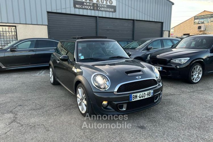 Mini One r56 2.0d 143 ch hatch cooper s pack red hot chili toit pano ouvrant gps cuir bi-xenon - <small></small> 9.490 € <small>TTC</small> - #1