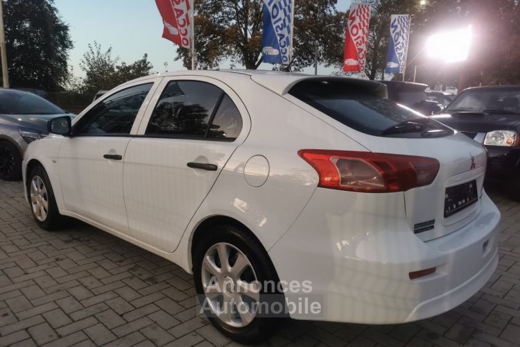 Mitsubishi Lancer (5) HATCHBACK 1.6 GLXI CLIM - <small></small> 8.999 € <small>TTC</small> - #5