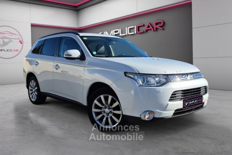 Mitsubishi Outlander 2.2 DI-D 150 4WD Instyle 7 PLACES / SIEGES CHAUFFANTS / CAMERA RECUL / HAYON ELECTRIQUE / GARANTIE 12 MOIS - <small></small> 9.480 € <small>TTC</small> - #1