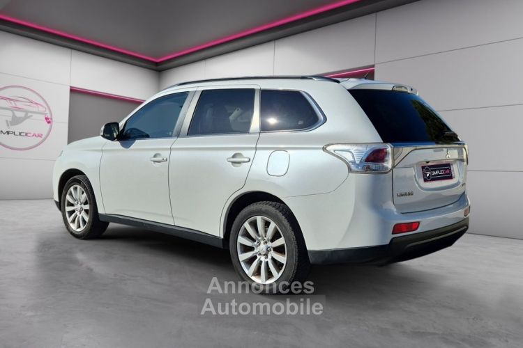 Mitsubishi Outlander 2.2 DI-D 150 4WD Instyle 7 PLACES / SIEGES CHAUFFANTS / CAMERA RECUL / HAYON ELECTRIQUE / GARANTIE 12 MOIS - <small></small> 9.480 € <small>TTC</small> - #3