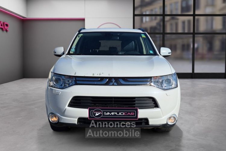 Mitsubishi Outlander 2.2 DI-D 150 4WD Instyle 7 PLACES / SIEGES CHAUFFANTS / CAMERA RECUL / HAYON ELECTRIQUE / GARANTIE 12 MOIS - <small></small> 9.480 € <small>TTC</small> - #4