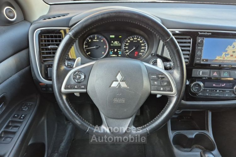 Mitsubishi Outlander 2.2 DI-D 150 4WD Instyle 7 PLACES / SIEGES CHAUFFANTS / CAMERA RECUL / HAYON ELECTRIQUE / GARANTIE 12 MOIS - <small></small> 9.480 € <small>TTC</small> - #13