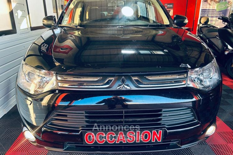 Mitsubishi Outlander 2.2 di-d **Carosserie a revoir** - <small></small> 7.990 € <small>TTC</small> - #1