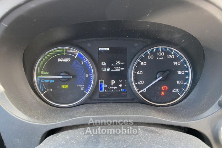 Mitsubishi Outlander III (2) PHEV TWIN MOTOR 4WD BUSINESS - <small></small> 22.990 € <small>TTC</small> - #31