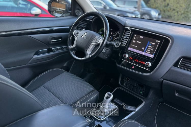 Mitsubishi Outlander PHEV 2.4l PHEV Twin Motor 4WD Business 1ÈRE MAIN - SIÈGES CHAUFF + CAM - <small></small> 22.990 € <small>TTC</small> - #31