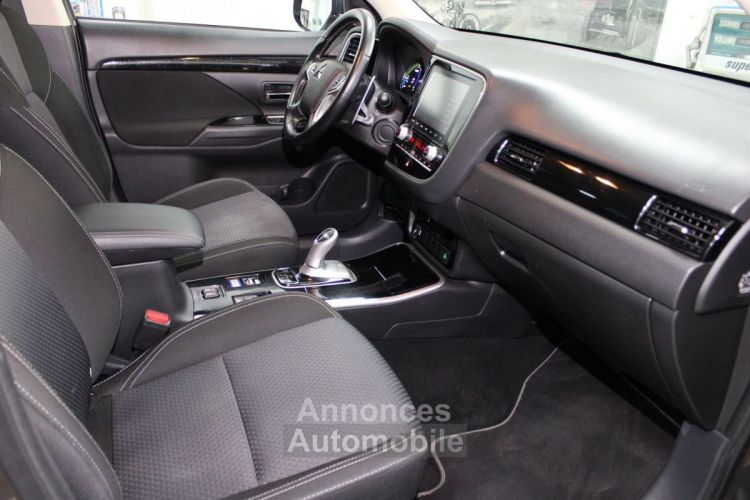 Mitsubishi Outlander PHEV TWIN MOTOR BUSINESS 4WD EURO6D-T EVAP 5CV - <small></small> 20.990 € <small>TTC</small> - #10