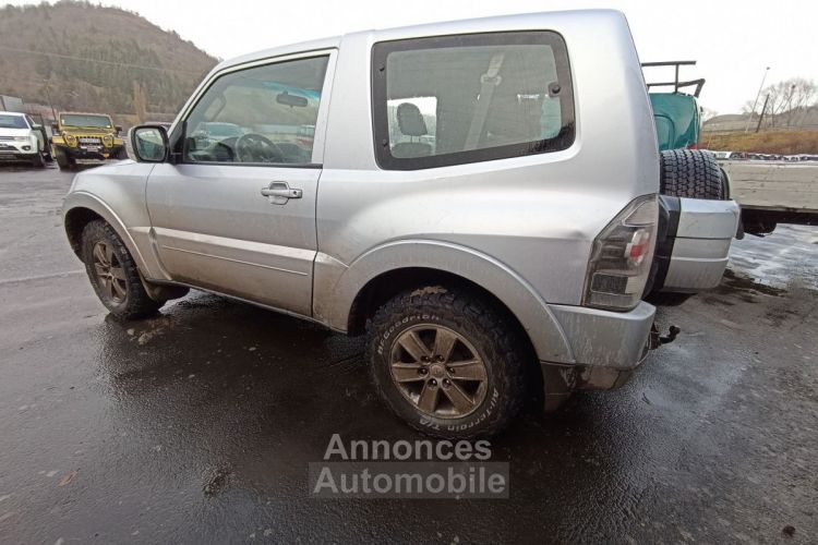 Mitsubishi Pajero 3.2 DI-D160 BREAK 3P - <small></small> 10.500 € <small>TTC</small> - #2