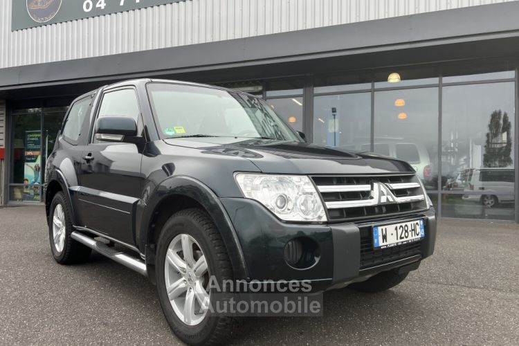 Mitsubishi Pajero 3.2 DID 200 CV 3 Portes Invite - <small></small> 27.800 € <small></small> - #2