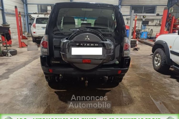 Mitsubishi Pajero III (2) 3.2 DI-D 200CH INVITE 3P - <small></small> 19.700 € <small>TTC</small> - #4