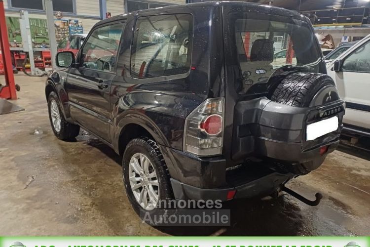 Mitsubishi Pajero III (2) 3.2 DI-D 200CH INVITE 3P - <small></small> 19.700 € <small>TTC</small> - #5