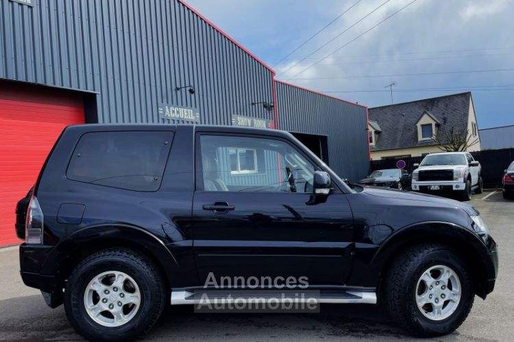 Mitsubishi Pajero Intense 2011 3.2 DiD 200 ch - <small></small> 17.990 € <small>TTC</small> - #2