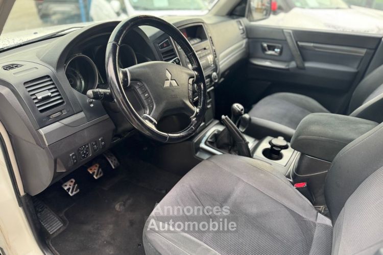 Mitsubishi Pajero Long 3.2 DI-D 160ch Intense 7 Places 1er Main - <small></small> 17.990 € <small>TTC</small> - #4