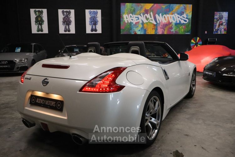 Nissan 370Z 3.7 l 328 ch V6 nacré - <small></small> 25.990 € <small>TTC</small> - #5