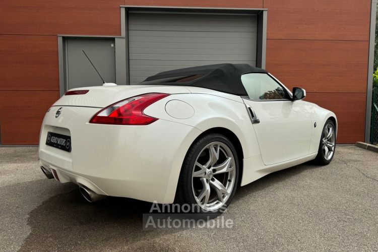 Nissan 370Z Roadster 3.7l V6 328 ch BVA 07/2010 - <small></small> 25.990 € <small>TTC</small> - #3