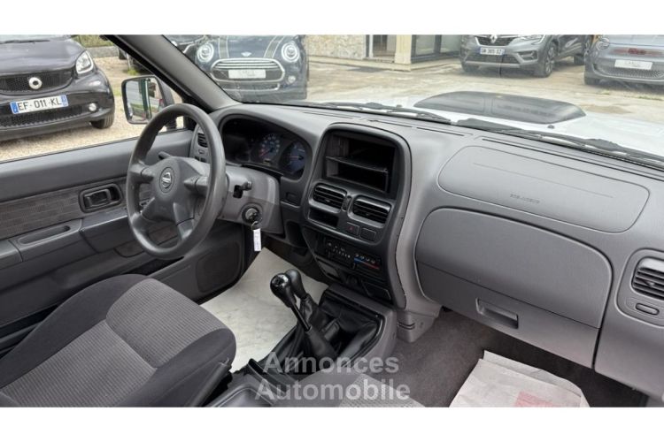 Nissan NP300 NAVARA Pick Up King Cab 2.5 dCi 4x4 XE - <small></small> 14.989 € <small>TTC</small> - #10