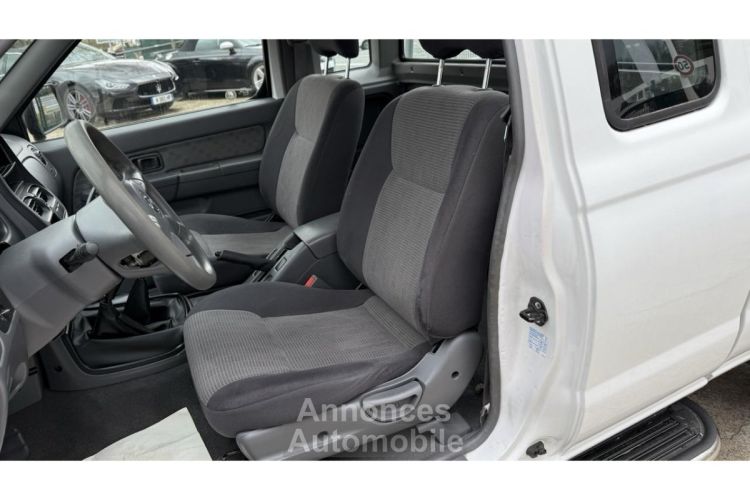 Nissan NP300 NAVARA Pick Up King Cab 2.5 dCi 4x4 XE - <small></small> 14.989 € <small>TTC</small> - #16