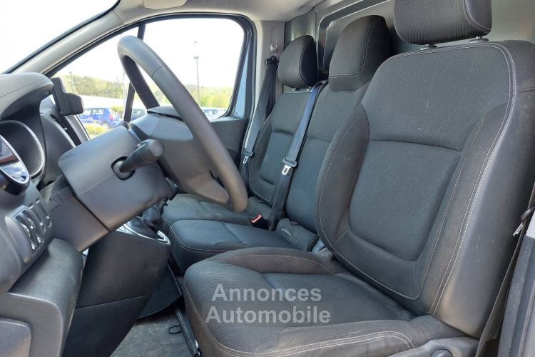 Nissan NV300 FOURGON L1H1 2T8 2.0 DCI 120 BVM 1ERE MAIN - <small></small> 22.490 € <small>TTC</small> - #12