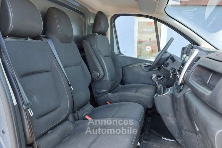 Nissan NV300 FOURGON L1H1 2T8 2.0 DCI 120 BVM 1ERE MAIN - <small></small> 22.490 € <small>TTC</small> - #13