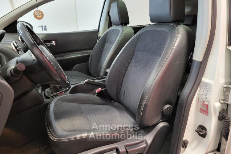 Nissan Qashqai 1.5 DCI 110 N-CONNECTA + ATTELAGE + CAMERA + TOIT PANO - <small></small> 7.590 € <small>TTC</small> - #10