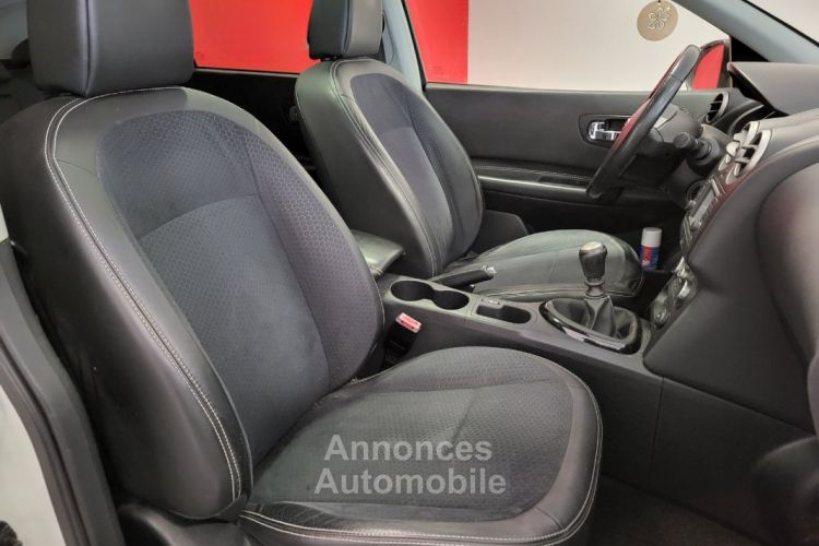 Nissan Qashqai 1.5 DCI 110 N-CONNECTA + ATTELAGE + CAMERA + TOIT PANO - <small></small> 7.590 € <small>TTC</small> - #27