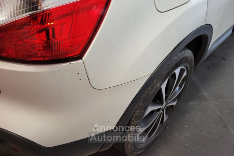 Nissan Qashqai 1.5 DCI 110 N-CONNECTA + ATTELAGE + CAMERA + TOIT PANO - <small></small> 7.590 € <small>TTC</small> - #39