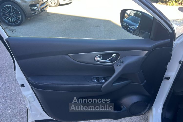 Nissan Qashqai 1.6 163ch N-Connecta - CAM 360° - TOIT PANO - <small></small> 14.490 € <small>TTC</small> - #21