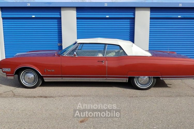 Oldsmobile 98 Ninety-Eight  - <small></small> 37.000 € <small>TTC</small> - #2