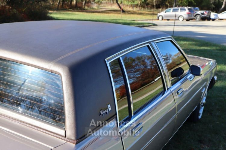 Oldsmobile 98 Ninety-Eight  - <small></small> 22.000 € <small>TTC</small> - #17