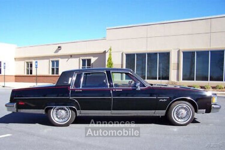 Oldsmobile 98 Ninety-Eight  - <small></small> 22.500 € <small>TTC</small> - #6