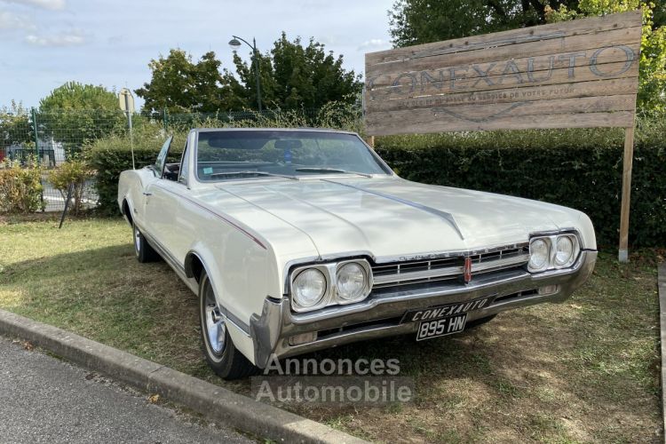 Oldsmobile Cutlass Cabriolet de 1966 - <small></small> 20.000 € <small>TTC</small> - #1