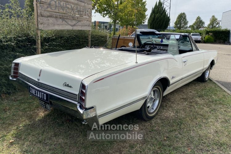 Oldsmobile Cutlass Cabriolet de 1966 - <small></small> 20.000 € <small>TTC</small> - #3