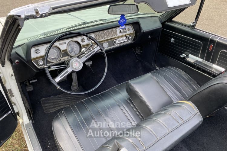 Oldsmobile Cutlass Cabriolet de 1966 - <small></small> 20.000 € <small>TTC</small> - #8