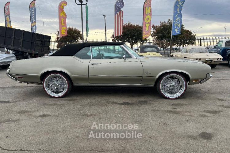 Oldsmobile Cutlass convertible  - <small></small> 38.000 € <small>TTC</small> - #2