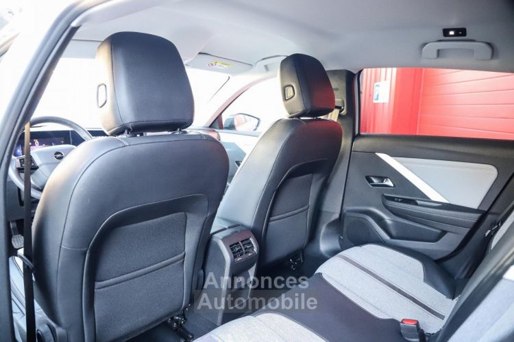 Opel Astra 1.2i 130 Elégance Business CAMERA SIEGES ET VOLANT CHAUFFANT - <small></small> 18.970 € <small></small> - #34