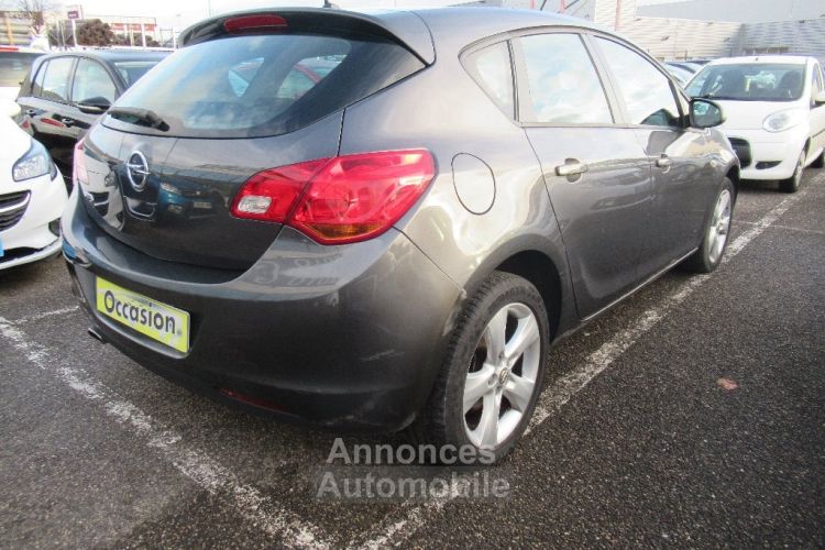 Opel Astra 1.4 Turbo 120 ch Cosmo - <small></small> 6.990 € <small>TTC</small> - #4
