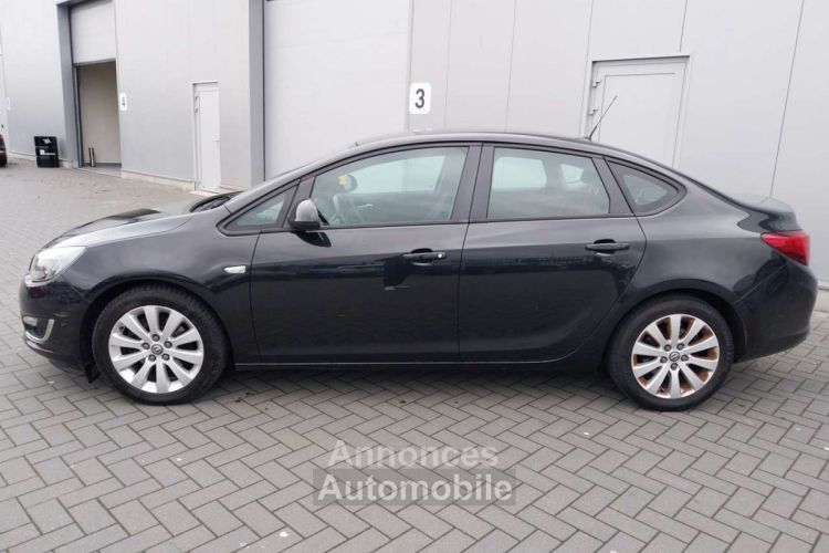 Opel Astra 1.7 CDTi ecoFLEX-AIRCO--GARANTIE.12.MOIS-- - <small></small> 6.990 € <small>TTC</small> - #4