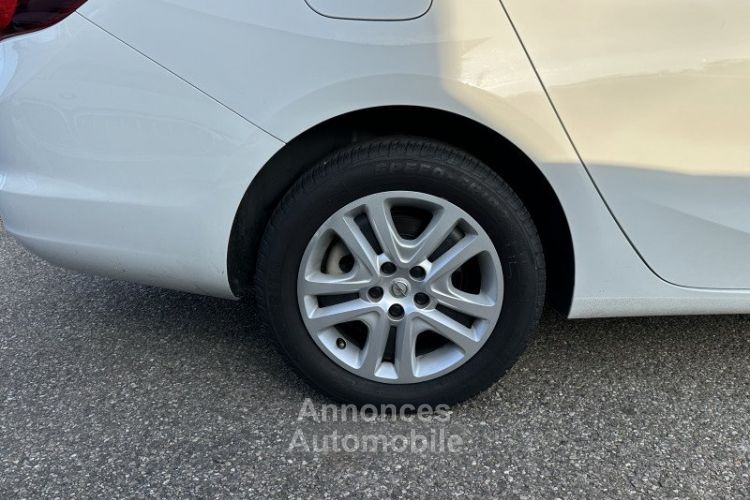 Opel Astra SPORTS TOURER 1.6 D 136CH BUSINESS EDITION AUTOMATIQUE - <small></small> 12.490 € <small>TTC</small> - #19