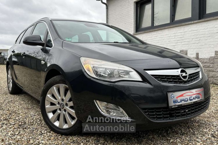 Opel Astra Sports Tourer 1.7 CDTi ECOTEC Cosmo CUIR-EXPORT - <small></small> 3.250 € <small>TTC</small> - #2